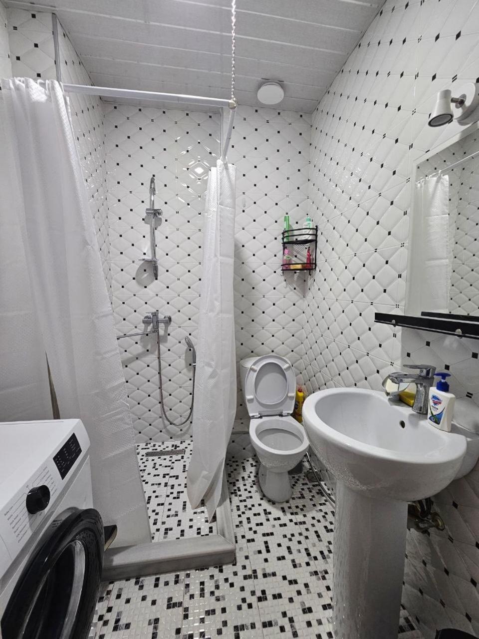 Flat Apartamento Batumi Exterior foto